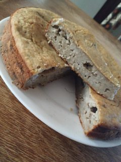 Una foto de Torta de avena, banana y manzana (apta diabético):