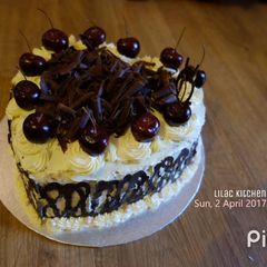 A picture of Black Forest Cake.