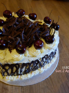 A picture of Black Forest Cake.