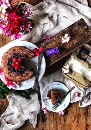 A picture of Blueberry chocolate cake.