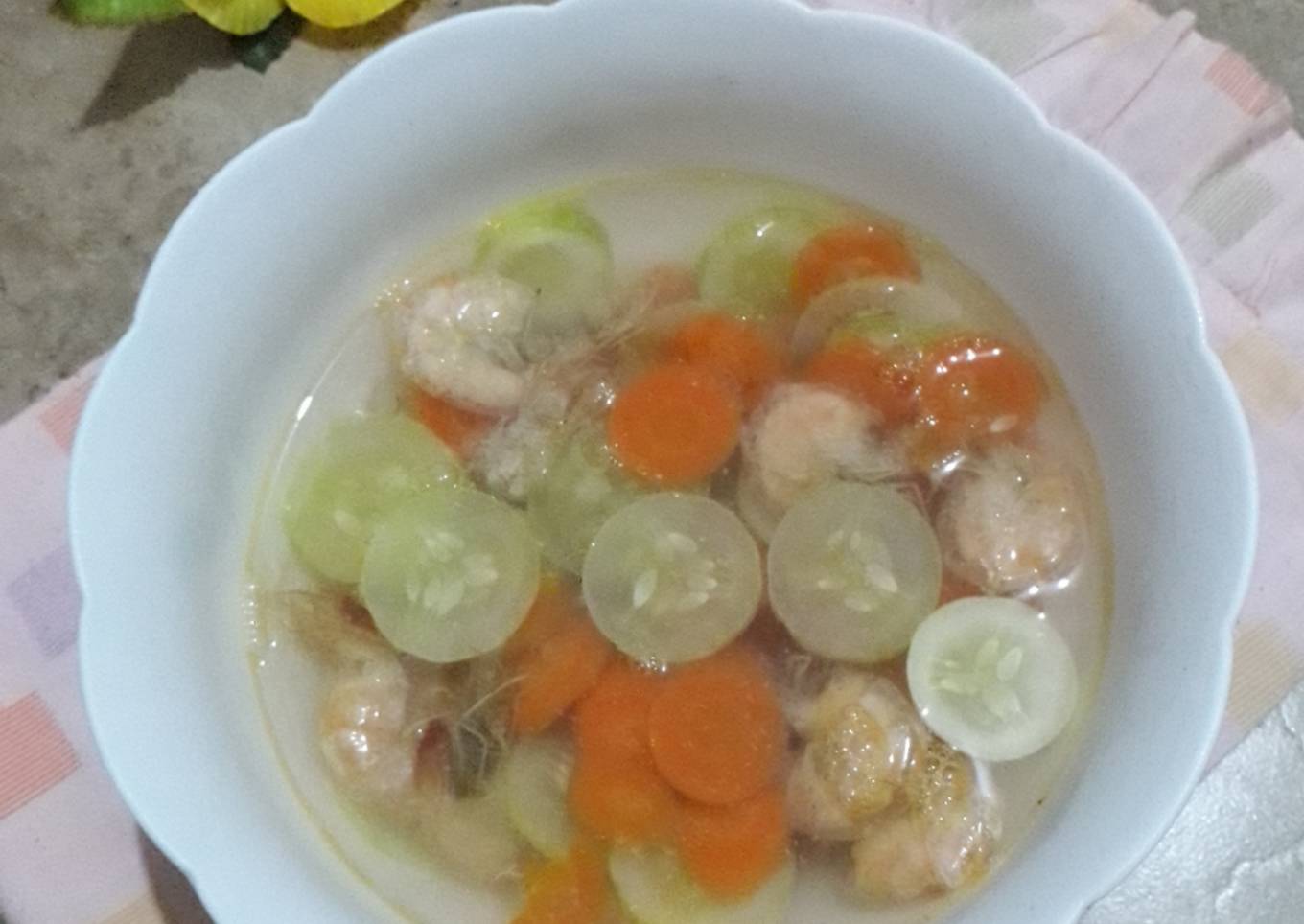 Sayur bening timun udang wortel