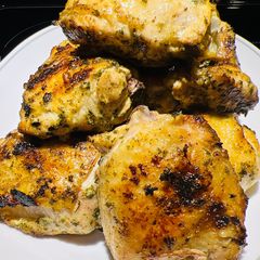 A picture of Grilled Lemon 🍋 Pepper Chicken.