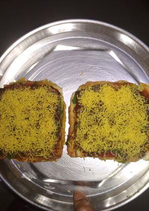 உருளை கிழங்கு சாண்ட்விச் (Urulaikilanku sandwich recipe in tamil) செய்முறை முக்கிய புகைப்படம்