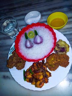 ঐতিহ্যবাহী পান্তাভাত (pantabhaat recipe in Bengali) রেসিপির প্রধান ছবি