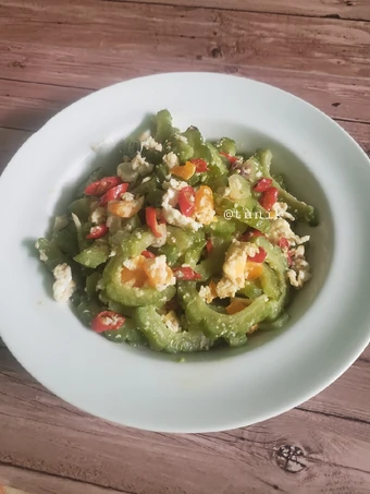 Cara Gampang Membikin Resep Tumis Pare Telur Asin yang Uenak Anti Ribet, Menggugah Selera