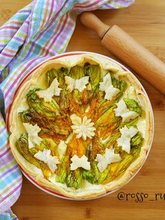 Foto di Torta rustica ricotta e fiori