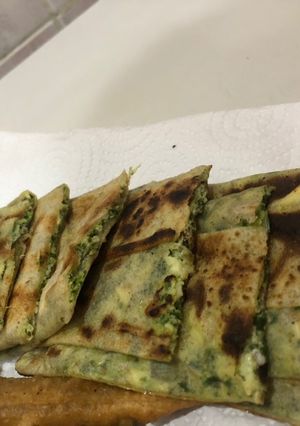 صورة لوصفة مطبق بالخضار والجبنه المالحه