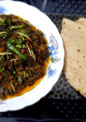 A picture of Keema palak.