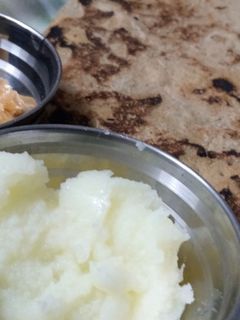 જુવાર નો રોટલો (Jowar Rotlo Recipe in Gujarati) રેસીપી મુખ્ય ફોટો