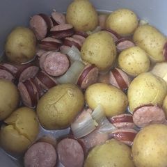 A picture of Sausage and potatoes.
