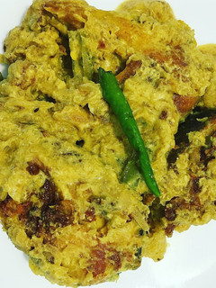 A picture of Dahi Machh (fish curry with curd).