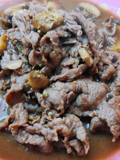 蘑菇炒牛肉 的食譜成品照片