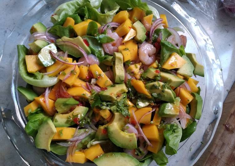 Step-by-Step Guide to Prepare Quick Prawn and manggo salad