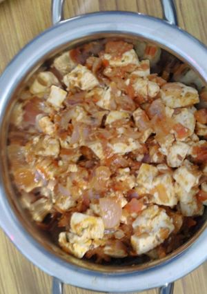 A picture of Paneer masala.