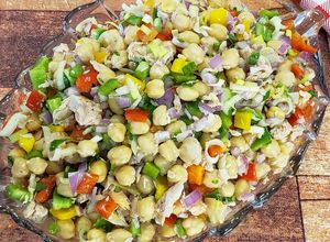 Foto de Salada de Grão de Bico com Atum