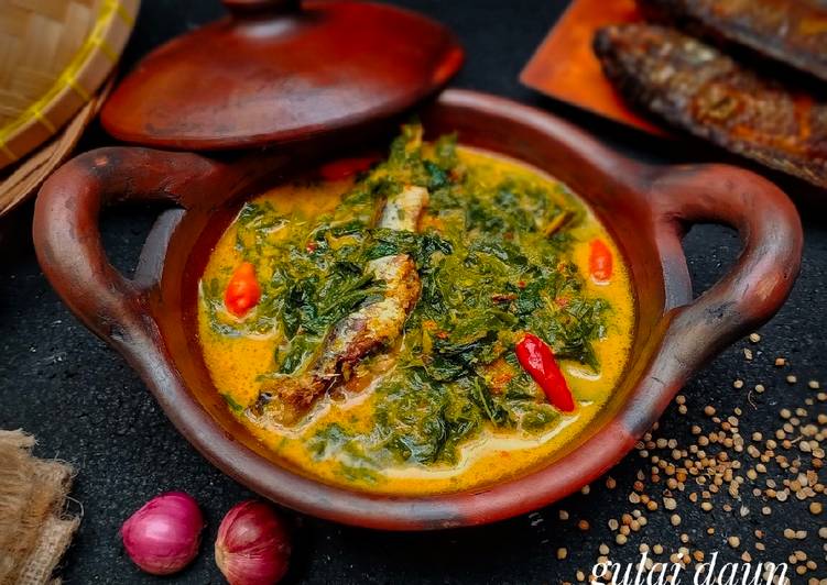 Gulai Daun Singkong Ikan Asin