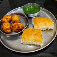 A picture of Bread Rolls.