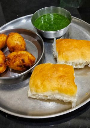 A picture of Bread Rolls.