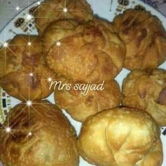 A picture of Qeema Kachori.