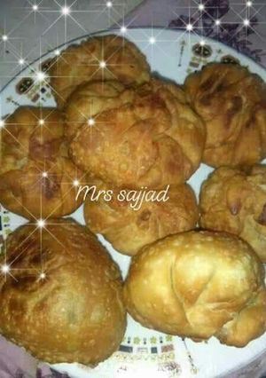 A picture of Qeema Kachori.