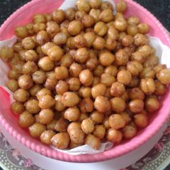 A picture of Fried chana namkeen.