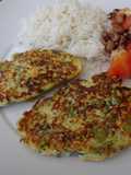Pataniscas de courgette e feijão verde