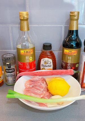 A picture of Lemon Chicken.