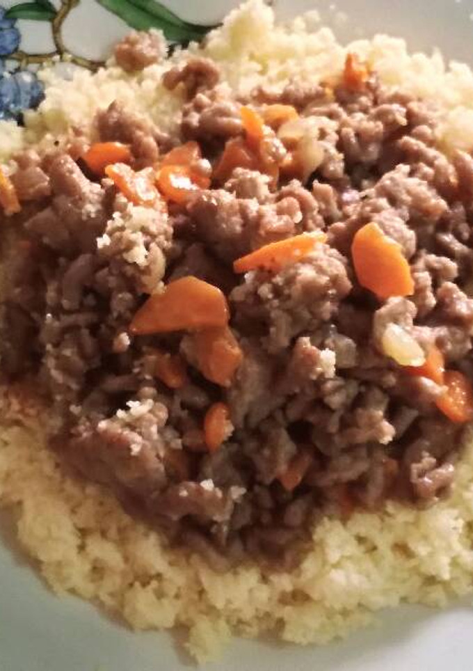Una foto de 🌸Carne picada con verduras y cuscus🌸