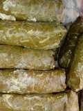 Dolmas (hojas de parra rellenas) pueden usar repollo