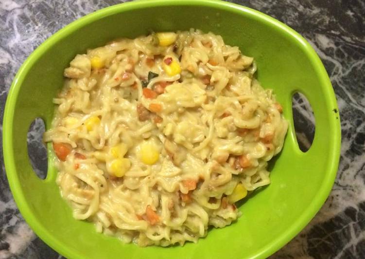 Recipe: Appetizing Cheesy maggi noodles