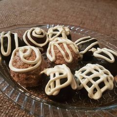 A picture of OREO Truffles.