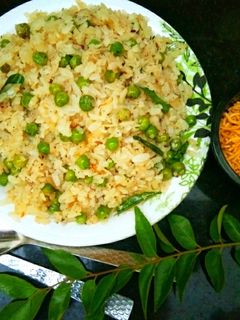 चूड़ा मटर (Chura matar recipe in hindi) रेसिपी मुख्य फोटो