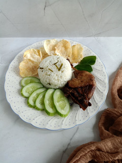 Foto resep Nasi Daun Jeruk Rice Cooker