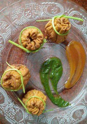 A picture of Matar ki potli.