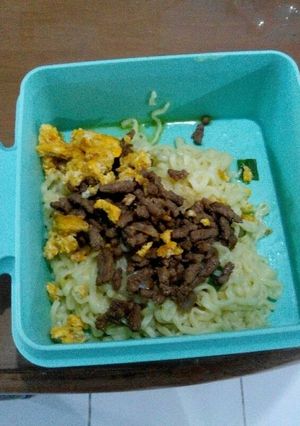 A picture of Chinese Beef Noodle.