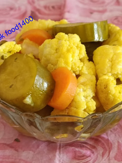 عکسی از دستور ترشی گل کلم