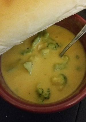A picture of Vegan Cheddar Broccoli Soup.