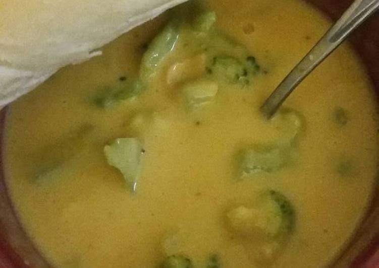 Recipe of Perfect Vegan Cheddar Broccoli Soup