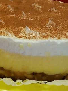 Almás, krémes torta recept fotója