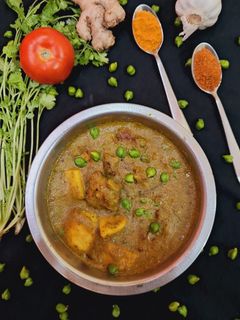 हरे चने का निमोना(Hare chane ka nimona recipe in Hindi) रेसिपी मुख्य फोटो