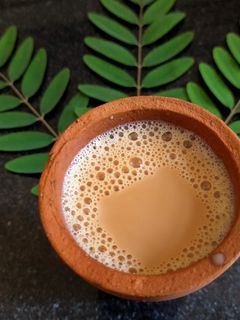 मस्त अदरक वाली चाय (Ginger Vali Tea Recipe In Hindi) रेसिपी मुख्य फोटो