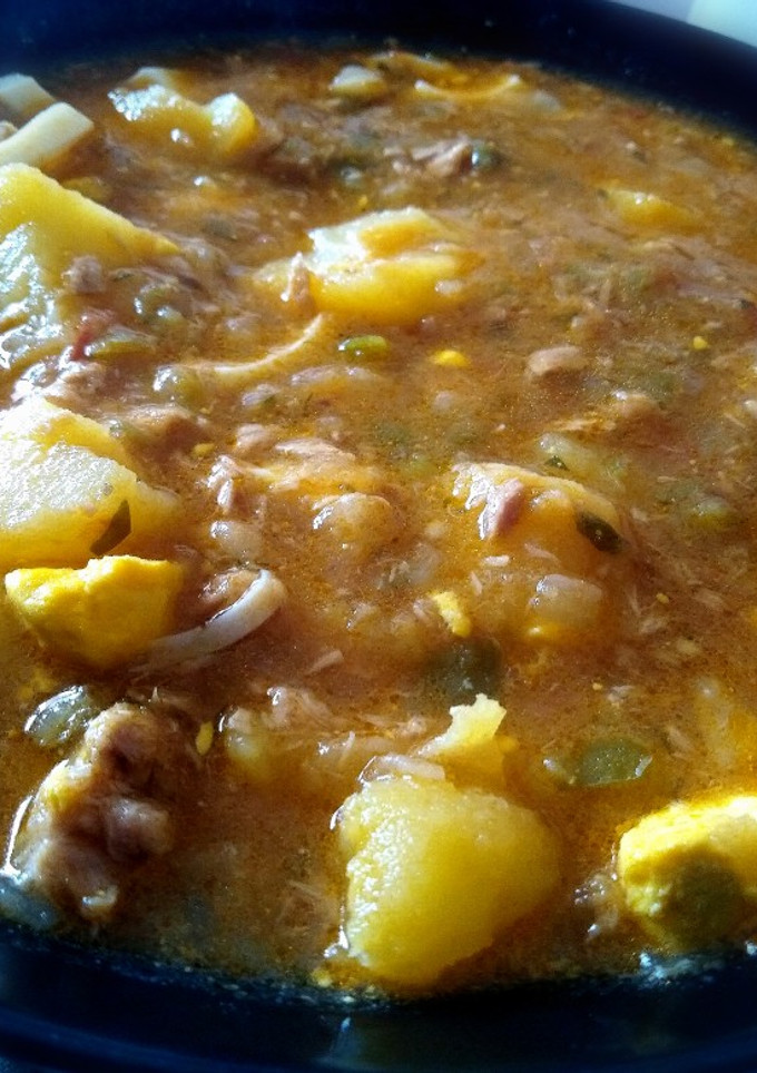 Una foto de Patatas con atún de lata