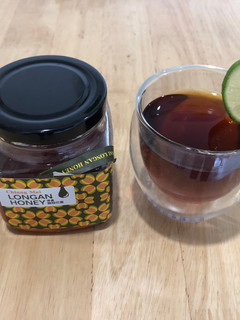蜂蜜咖啡佐檸檬片 的食譜成品照片