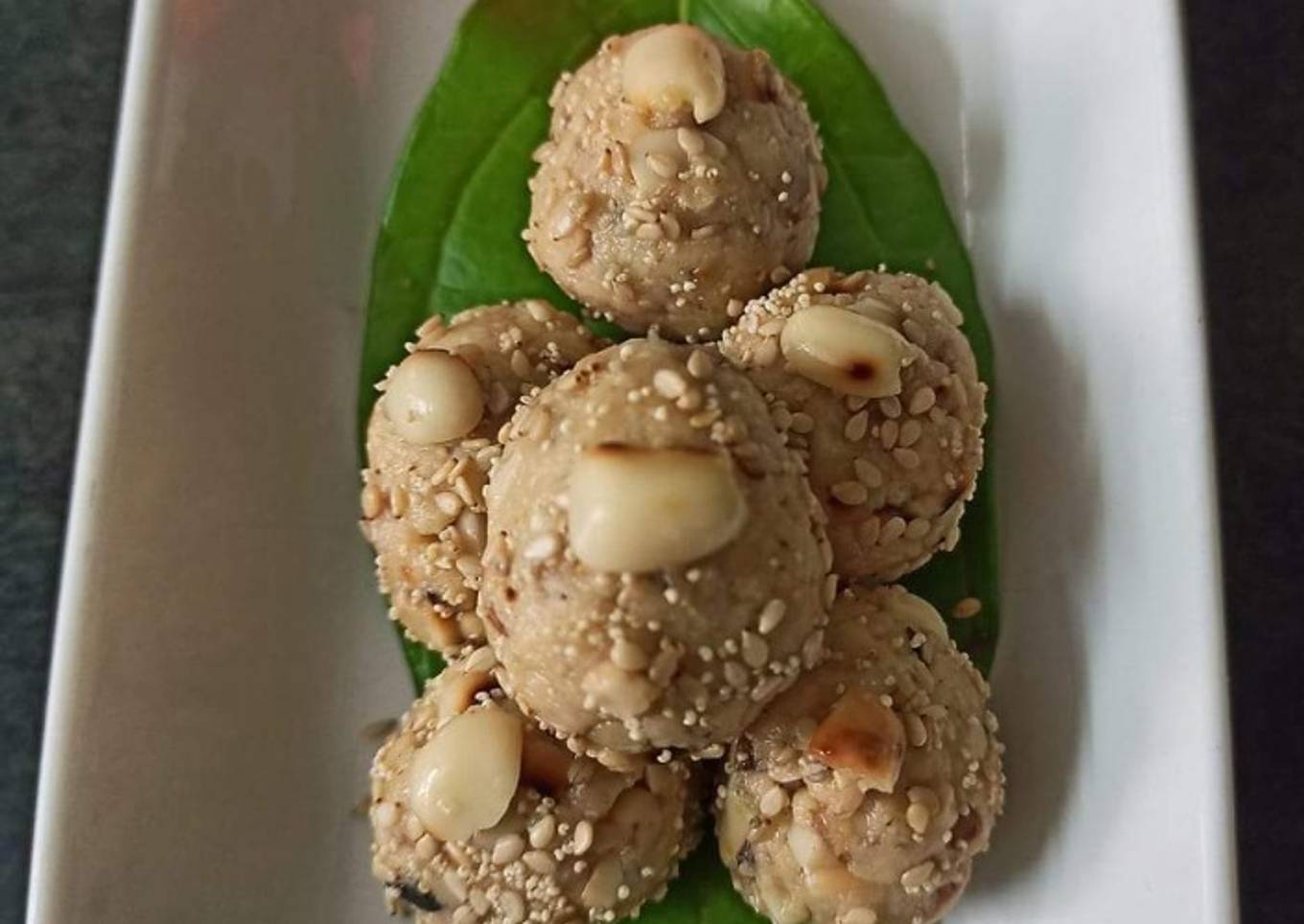 Til Mungfali Mawa Ladoo