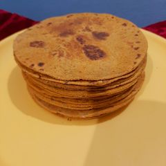 A picture of Thepla.