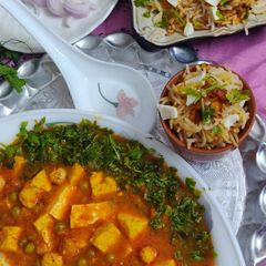 Matar paneer A picture of Matar paneer.