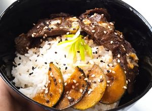 Una foto de Bulgogi 🇰🇷🍜