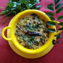 A picture of Hara chana curry.