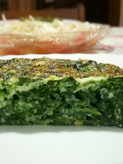 Una foto de Tortilla de espinacas al ajillo con queso