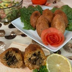 A picture of İçli Köfte/Combro ala Turki🤭/Stuffed Meatball Turkish Style.
